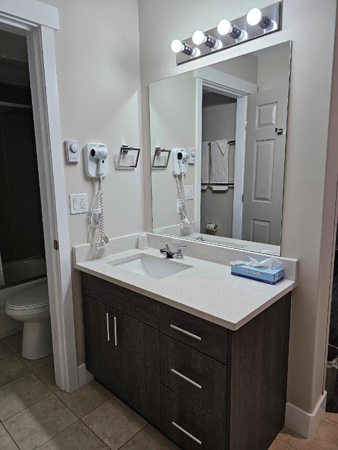 Western Budget Motel #1 Leduc/Nisku Екстериор снимка